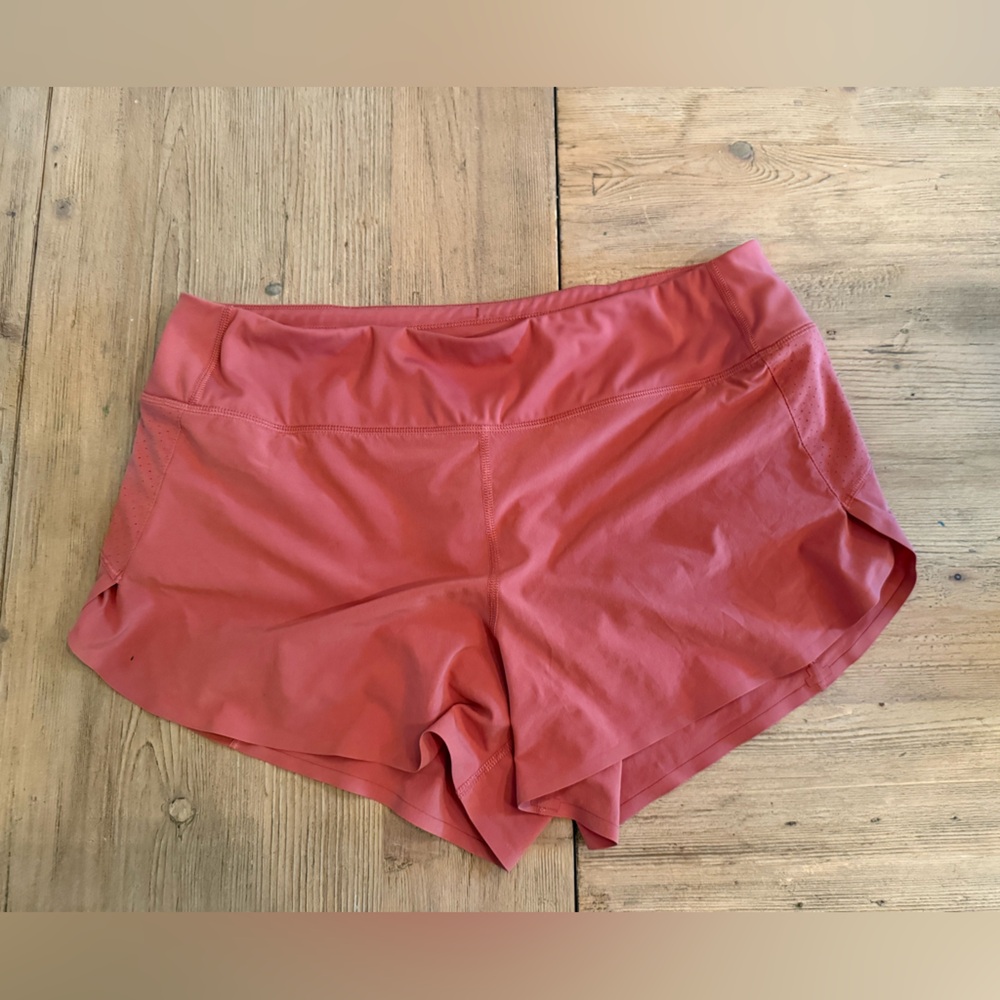 Athleta Run With It Shorts 3.5 inseam
